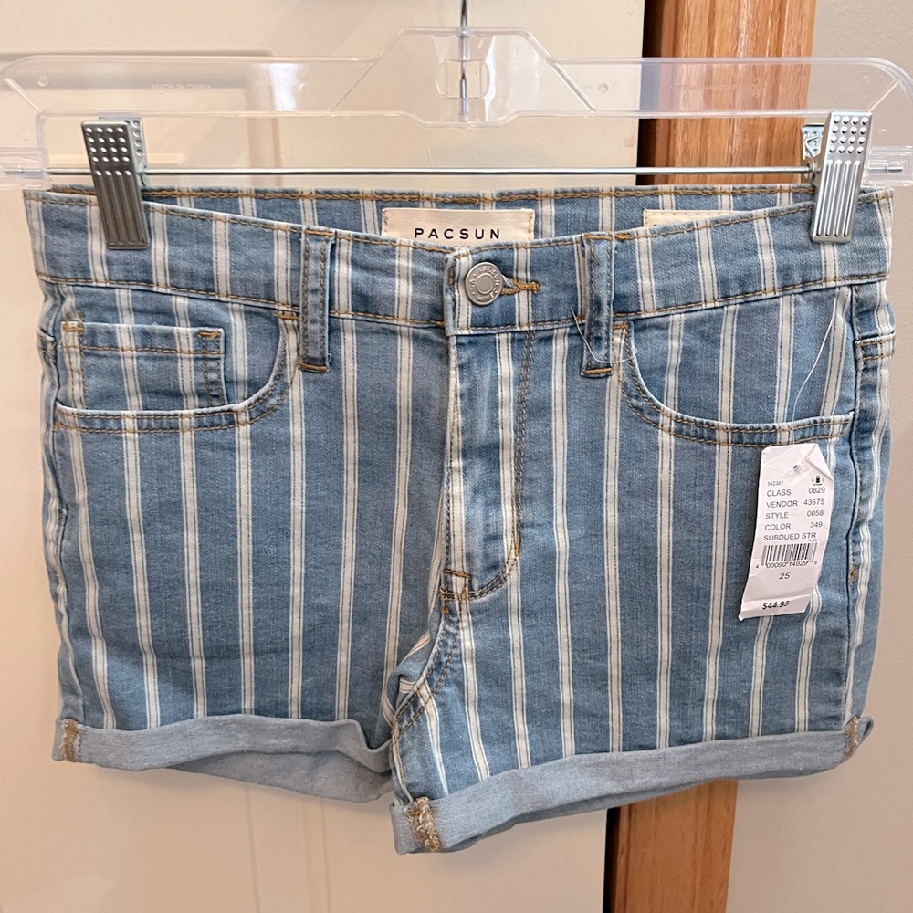 New PacSun the shortie denim white striped cuffed hem jean shorts. Size 25
